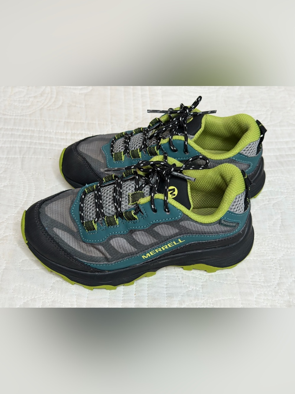 Merrell Boys Moab Speed Low Multicolor Lace-Up Waterproof Sneaker Shoes Sz 13.5